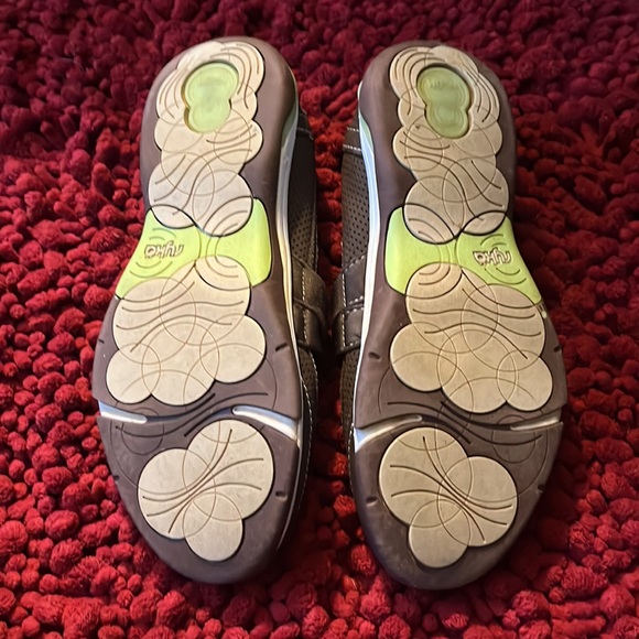Ryka slip-on size 6 1/2. - Picture 2 of 4